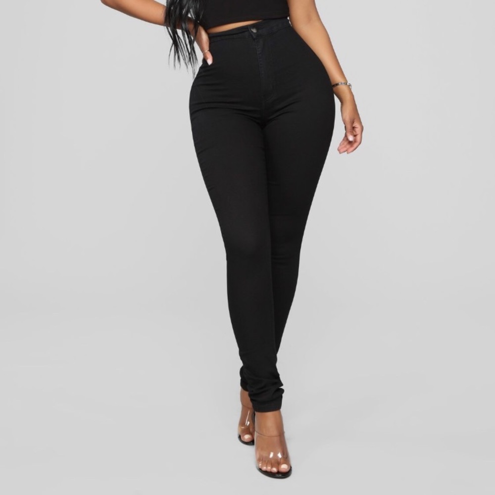 Fashion nova size 7